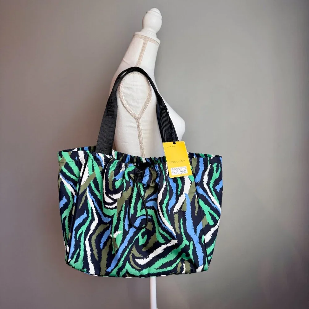 NWT Diane Von Furstenberg Laptop Bag Disco Zebra Green Fits most 14 inch laptops